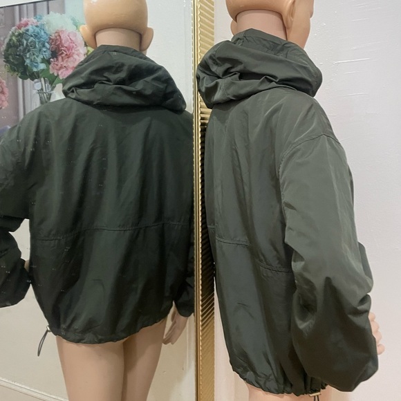 Old Navy women’s Dark Green Windbreaker Jacket - Picture 9 of 11